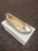 Load image into Gallery viewer, SIZE 26 / UK BABY 8.5 HARD BOTTOM SHOES