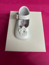 Load image into Gallery viewer, Size 16 / uk 0 Andanines boy & girl shoes