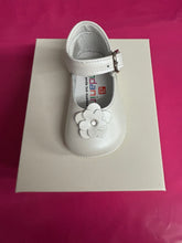 Load image into Gallery viewer, Size 17 / uk 1 Andanines boy & girl shoes