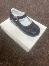 Load image into Gallery viewer, SIZE 25 / UK BABY 8 HARD BOTTOM SHOES