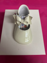 Load image into Gallery viewer, Size 16 / uk 0 Andanines boy & girl shoes