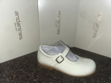 Load image into Gallery viewer, SIZE 27/ UK 9 GIRLS HARD BOTTOM SHOES