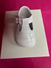 Load image into Gallery viewer, Size 16 / uk 0 Andanines boy & girl shoes
