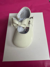 Load image into Gallery viewer, Size 17 / uk 1 Andanines boy & girl shoes