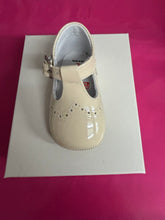 Load image into Gallery viewer, Size 17 / uk 1 Andanines boy & girl shoes