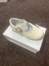 Load image into Gallery viewer, SIZE 27/ UK 9 GIRLS HARD BOTTOM SHOES