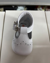 Load image into Gallery viewer, Size 15 / uk 0 Andanines boy & girl shoes