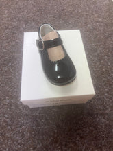 Load image into Gallery viewer, SIZE 25 / UK BABY 8 HARD BOTTOM SHOES