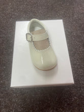 Load image into Gallery viewer, SIZE 25 / UK BABY 8 HARD BOTTOM SHOES