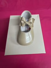 Load image into Gallery viewer, Size 17 / uk 1 Andanines boy & girl shoes