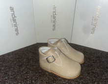 Load image into Gallery viewer, SIZE 25 / UK BABY 8 Hard bottom shoes