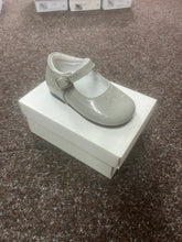 Load image into Gallery viewer, SIZE 25 / UK BABY 8 HARD BOTTOM SHOES