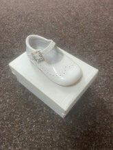 Load image into Gallery viewer, SIZE 26 / UK BABY 8.5 HARD BOTTOM SHOES