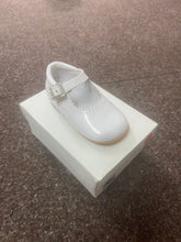 Load image into Gallery viewer, SIZE 23/ UK BABY 6 HARD BOTTOM SHOES