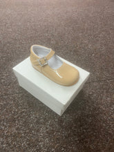 Load image into Gallery viewer, SIZE 25 / UK BABY 8 HARD BOTTOM SHOES