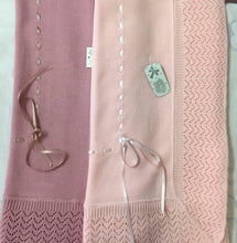 Load image into Gallery viewer, Trimmed shawl