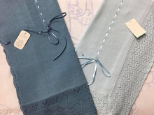 Load image into Gallery viewer, Trimmed shawl