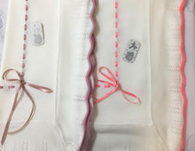 Load image into Gallery viewer, Trimmed shawl