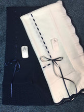 Load image into Gallery viewer, Trimmed shawl