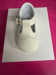 Size 17 / uk 1 Andanines boy & girl shoes