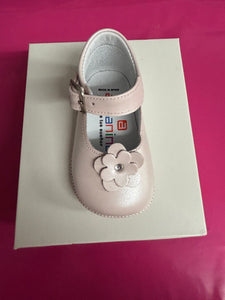 Size 17 / uk 1 Andanines boy & girl shoes