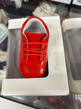 Load image into Gallery viewer, Size 15 / uk 0 Pretty original boy &amp; girl shoes
