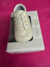 Load image into Gallery viewer, Size 17 / uk 1 pretty originals boy &amp; girl shoes
