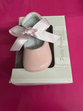 Load image into Gallery viewer, Size 17 / uk 1 pretty originals boy &amp; girl shoes
