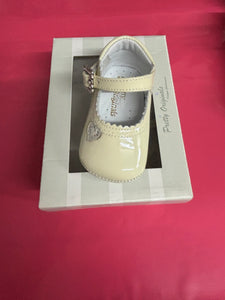 Size 17 / uk 1 pretty originals boy & girl shoes