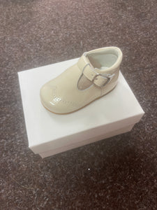 SIZE 23/ UK BABY 6 Hard bottom shoes