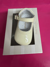 Load image into Gallery viewer, Size 17 / uk 1 pretty originals boy &amp; girl shoes
