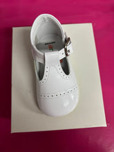 Load image into Gallery viewer, Size 19 / uk 3 Andanines boy &amp; girl shoes
