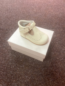 SIZE 23/ UK BABY 6 Hard bottom shoes