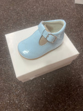 Load image into Gallery viewer, SIZE 23/ UK BABY 6 Hard bottom shoes
