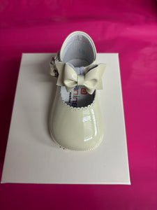 Size 18 / uk 2 Andanines boy & girl shoes