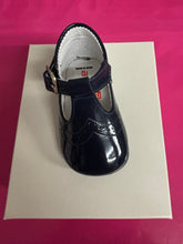 Load image into Gallery viewer, Size 17 / uk 1 Andanines boy &amp; girl shoes
