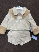 Load image into Gallery viewer, Babine beige short set with fur

