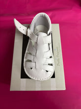 Load image into Gallery viewer, Size 20 / uk 4 pretty originals boy &amp; girl shoes
