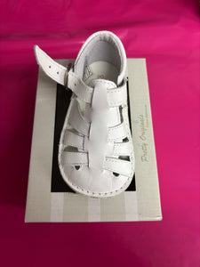 Size 20 / uk 4 pretty originals boy & girl shoes