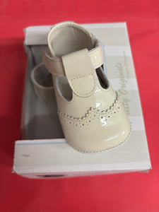 Size 16 / uk 0 Pretty original boy & girl shoes