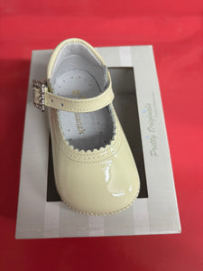 Size 19 / uk 3 pretty originals boy & girl shoes
