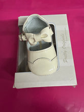 Load image into Gallery viewer, Size 17 / uk 1 pretty originals boy &amp; girl shoes
