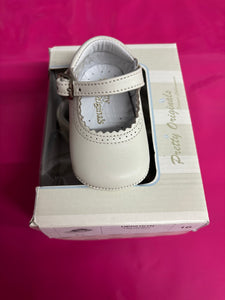 Size 16 / uk 0 Pretty original boy & girl shoes