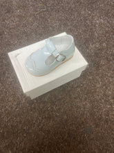 Load image into Gallery viewer, SIZE 23/ UK BABY 6 Hard bottom shoes
