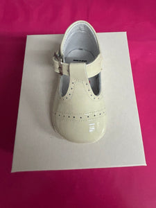 Size 17 / uk 1 Andanines boy & girl shoes