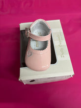 Load image into Gallery viewer, Size 17 / uk 1 pretty originals boy &amp; girl shoes

