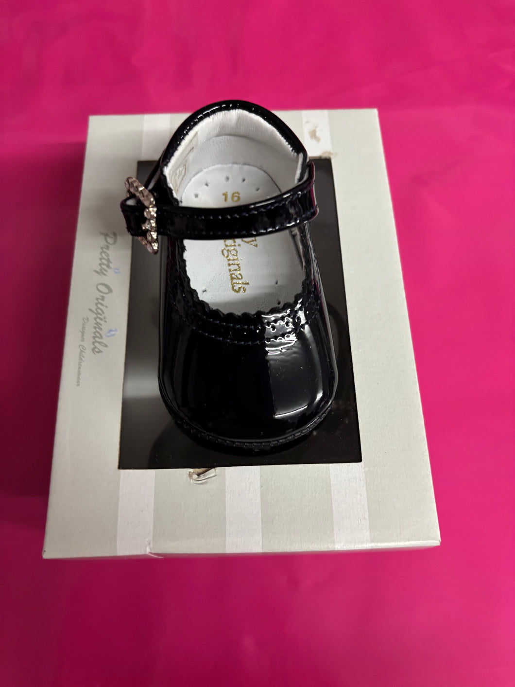 Size 16 / uk 0 Pretty original boy & girl shoes
