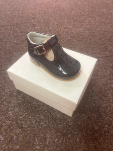 SIZE 23/ UK BABY 6 Hard bottom shoes