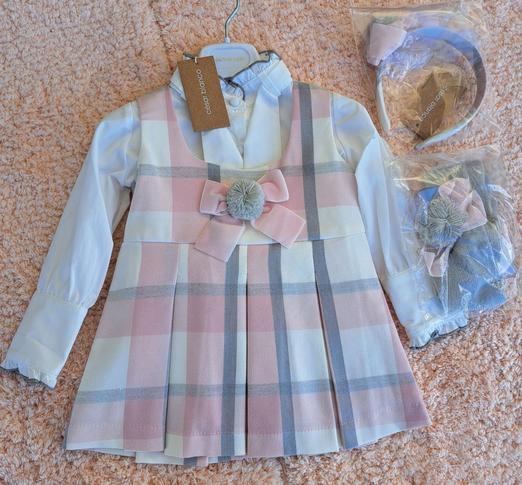 CESAR BLANCO PINIFORES