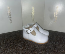 Load image into Gallery viewer, SIZE 23/ UK BABY 6 Hard bottom shoes
